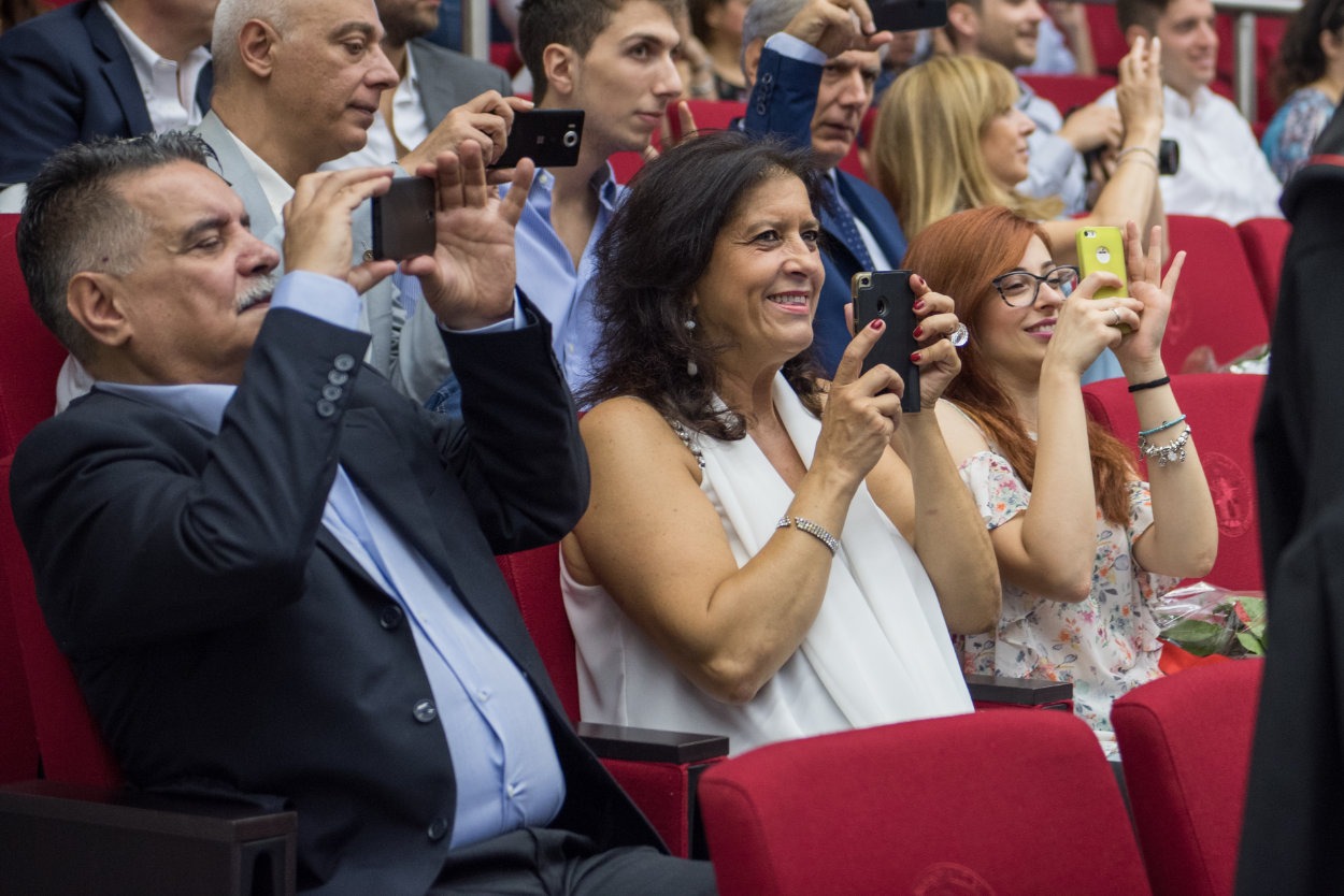 la laurea di Mina